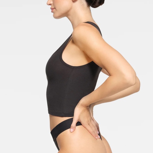 SKIMS top - Picture 3 of 5